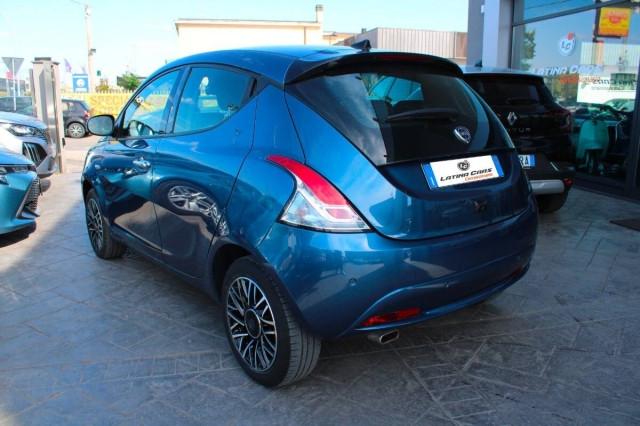 Lancia Ypsilon III 1.0 firefly hybrid 70cv con CarPlay