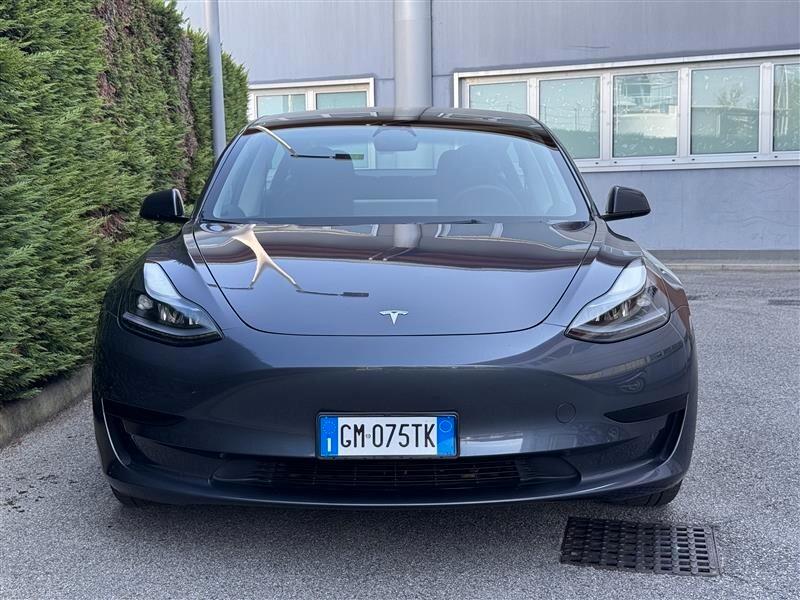 Tesla Model 3 RWD