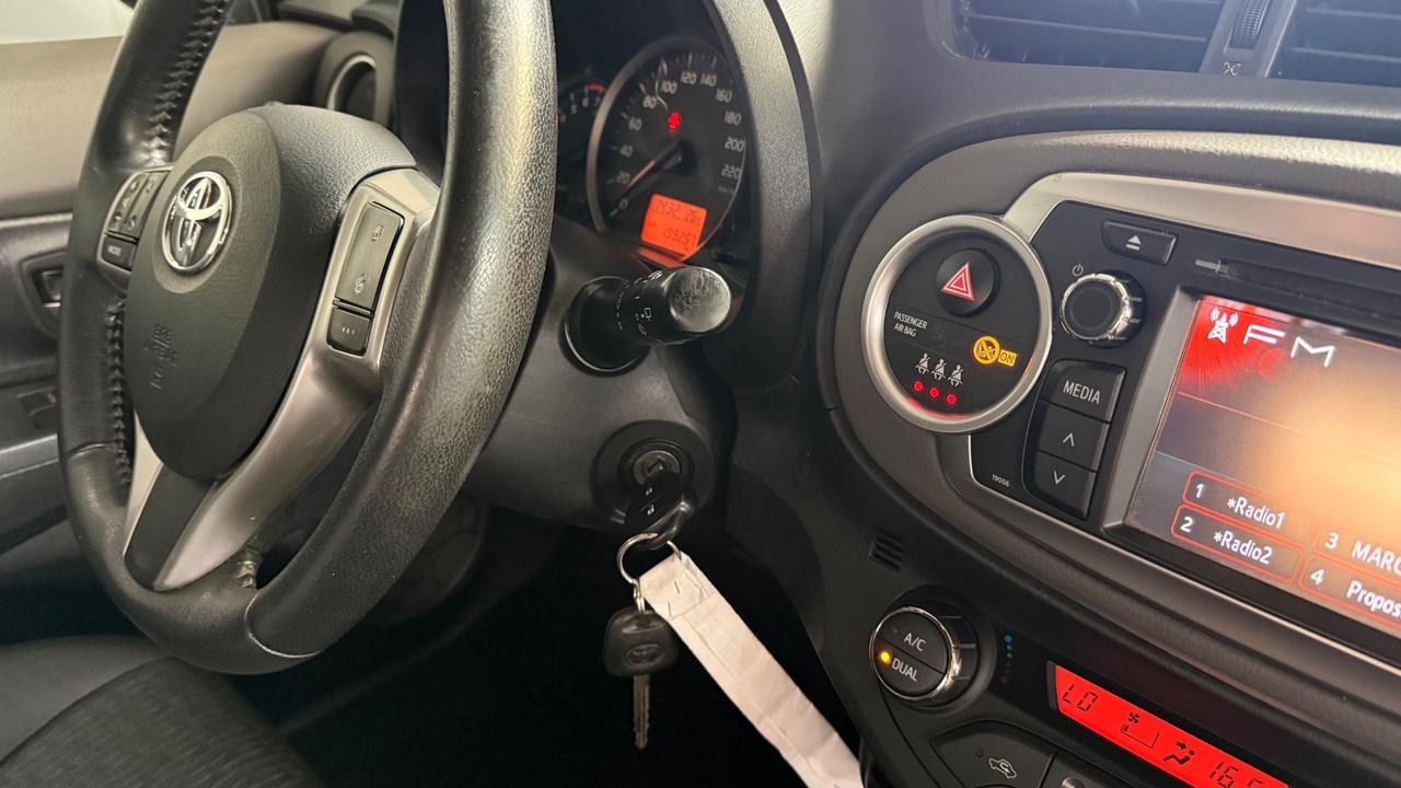 Toyota Yaris 1.3 5 porte Lounge