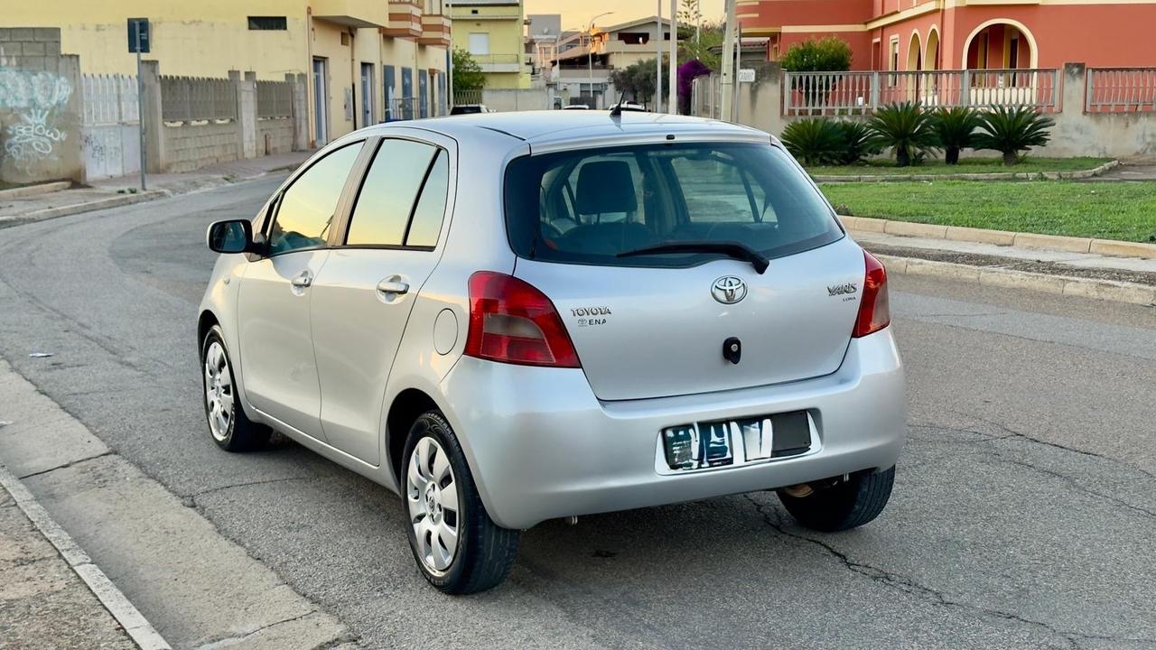 Toyota Yaris 1.3 5 porte Navi