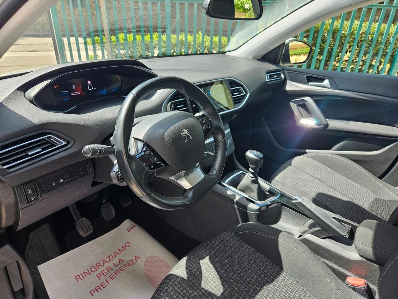 Peugeot 308 BlueHDi 130 S&S Business