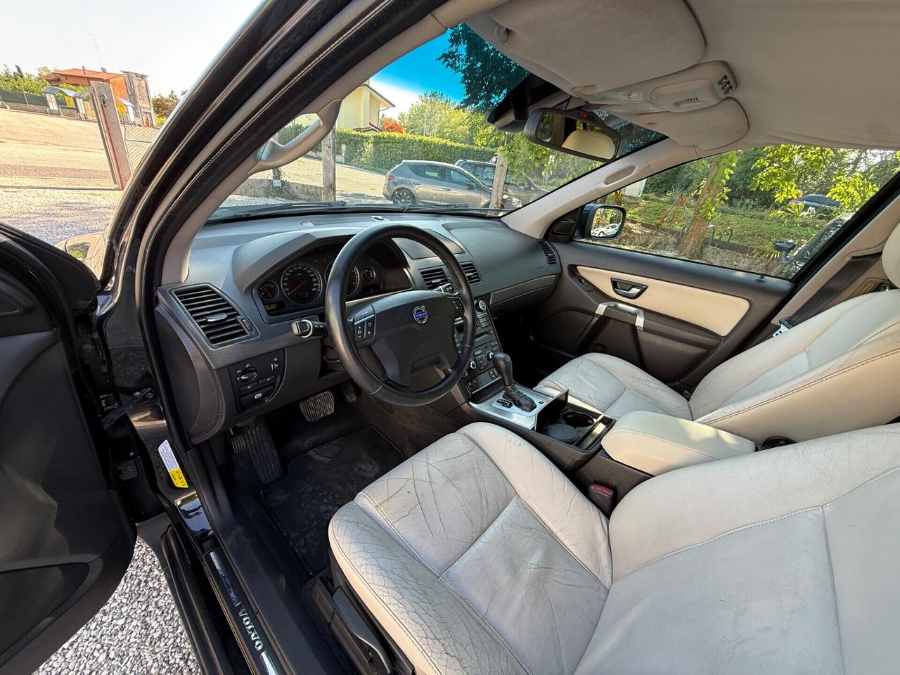 Volvo XC 90 XC90 2.4 D5 185 CV aut. AWD Executive