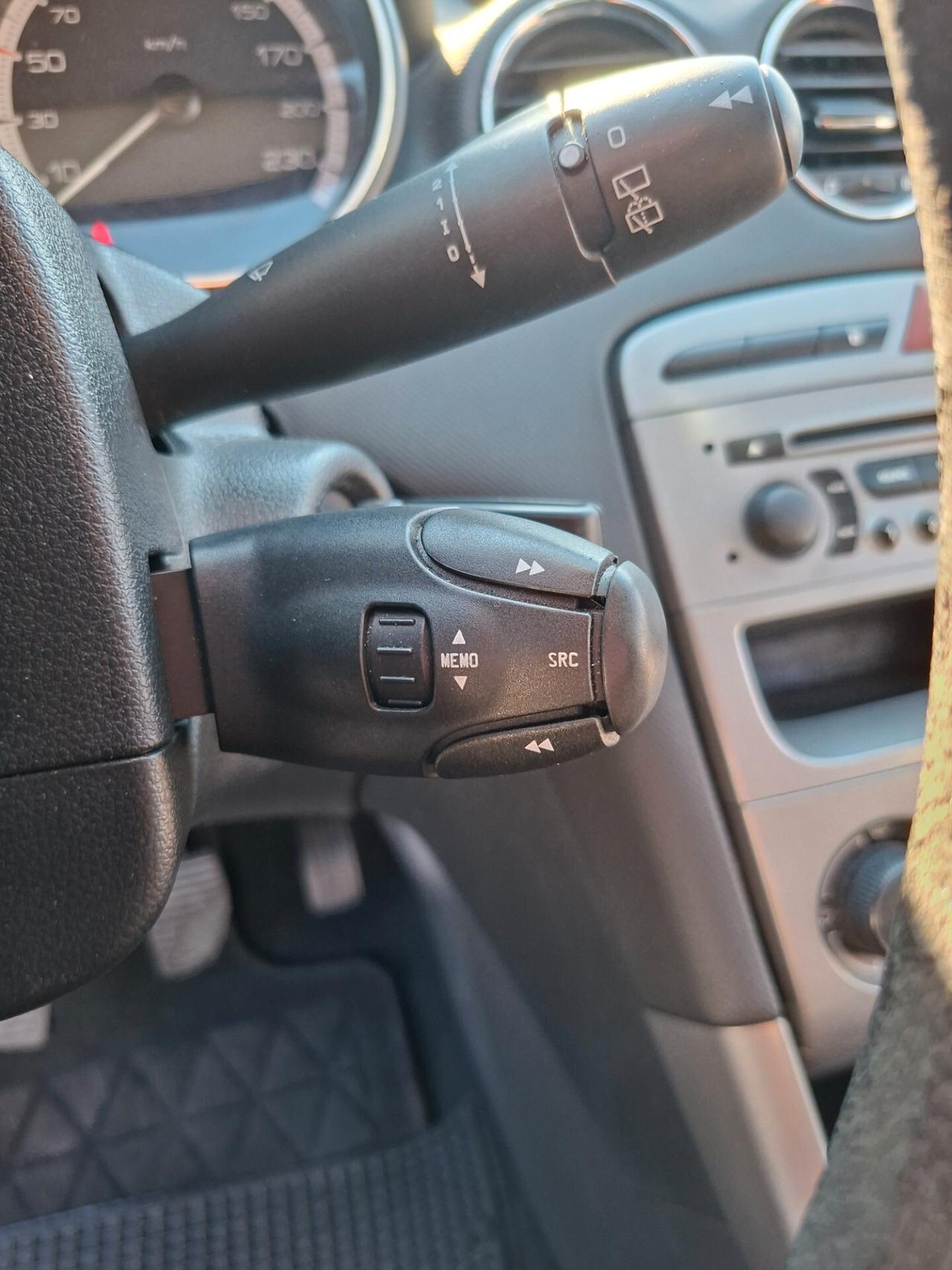 Peugeot 308 1.6 8V e-HDi 112CV Stop&Start SW Business