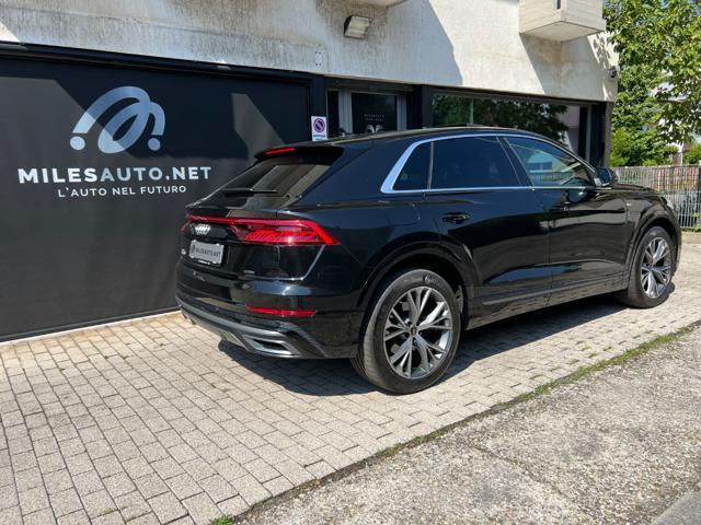 AUDI Q8 50 TDI 286 CV 3x S LINE PANORAMA CERCHI 21"