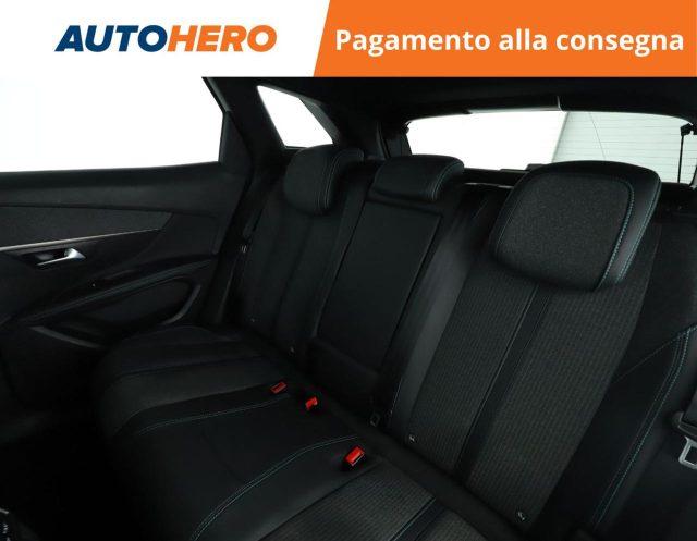 PEUGEOT 3008 Hybrid 225 e-EAT8 Allure Pack