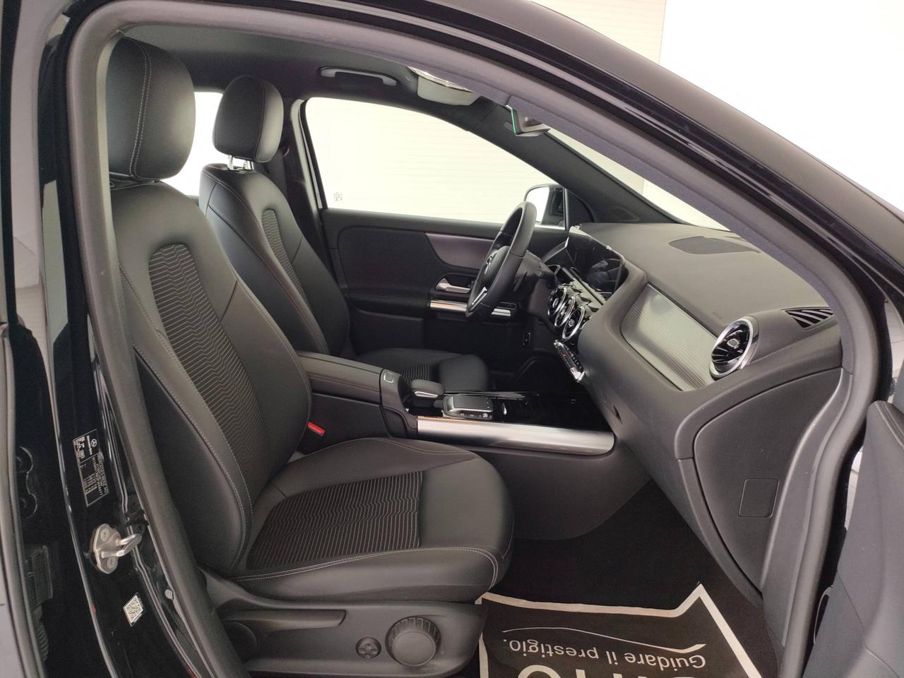 Mercedes-Benz GLA-H247 2020 - GLA 180 d Sport auto