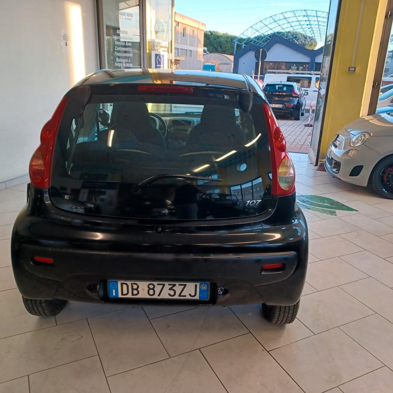 ECONOMICA PEUGEOT 107 1.0 NEOPATENTATI