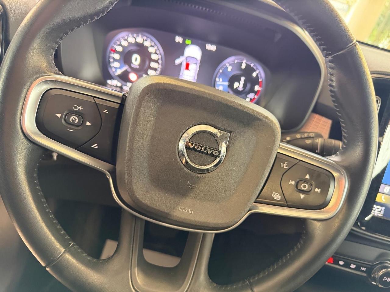 Volvo XC40 D4 AWD Geartronic R-design