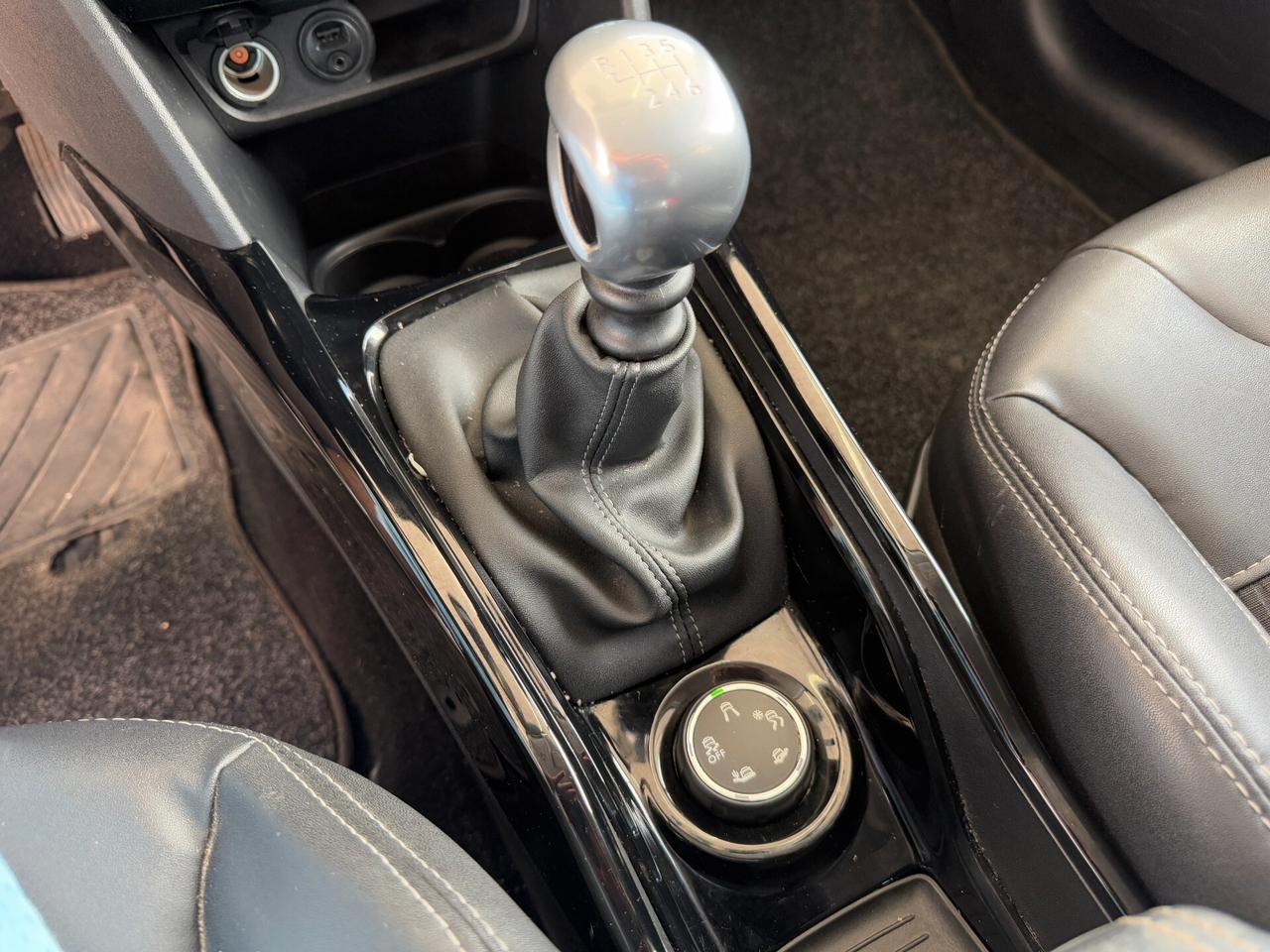 PEUGEOT 2008 ANNO 2015 1.6 DIESEL 120 CV