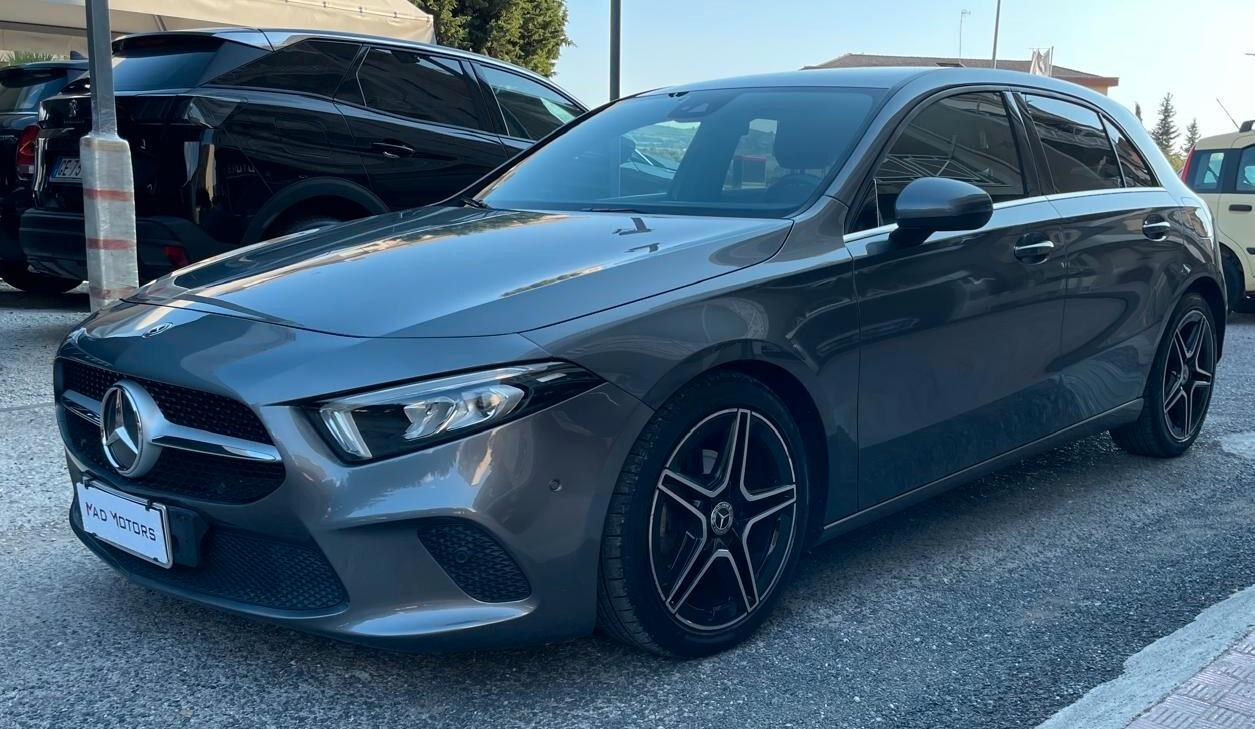 Mercedes-benz A 180 AMG Premium 2019
