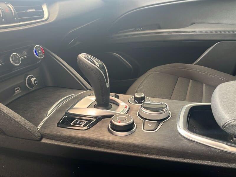 Alfa Romeo Stelvio 2.2 Turbo Diesel 160CV Business AT8 RWD