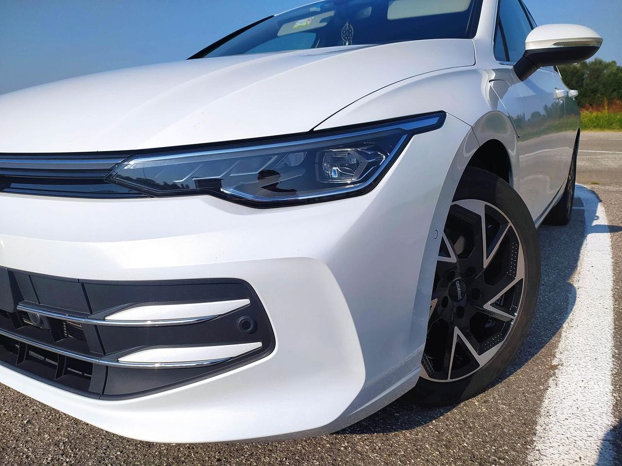 Volkswagen Golf Style 1.5 eHybrid PHEV 204C #12024