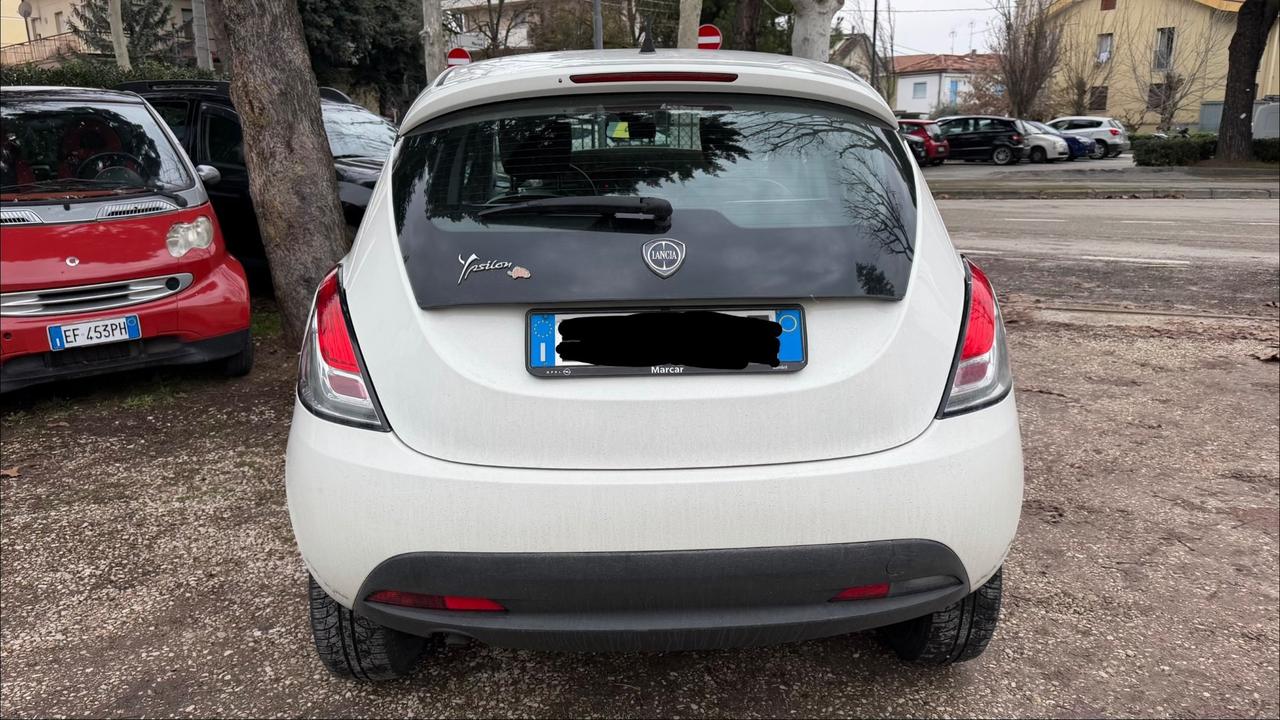 Lancia Ypsilon 0.9 TwinAir 85 CV 5 porte Metano Ecochic Gold