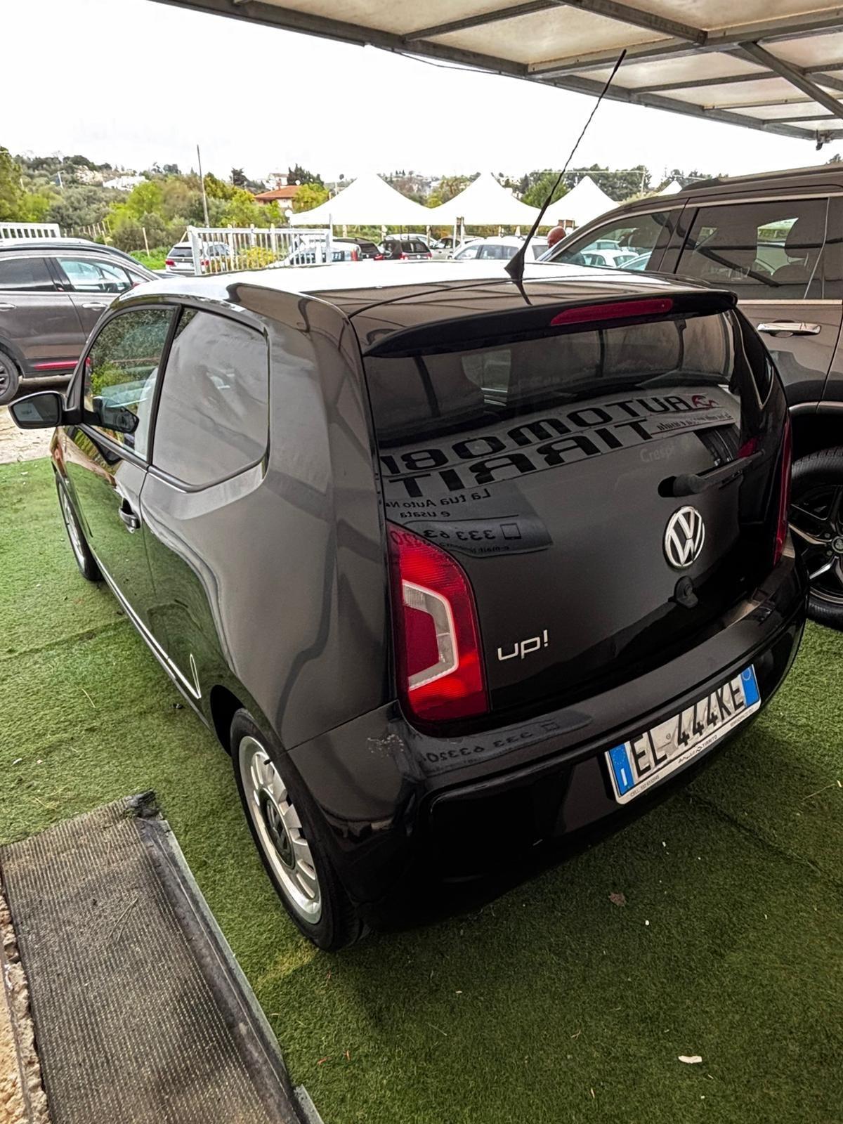 Volkswagen up! 1.0 75 CV high