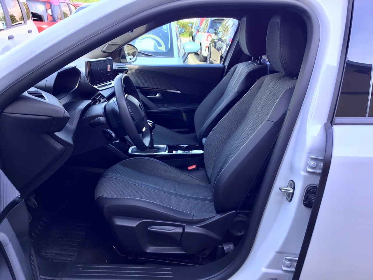 Peugeot 2008 PureTech 100 S&S Allure