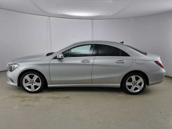 MERCEDES-BENZ CLA 200 d Automatic Business Extra 4 P
