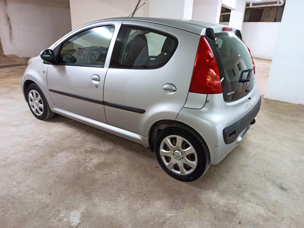 Peugeot 107 1.0 68CV 5p. Plaisir