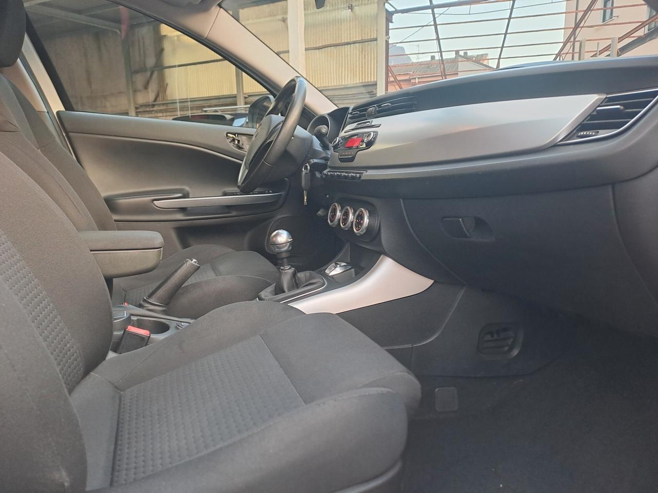 Alfa Romeo Giulietta 1.6 JTDm-2 105 CV *OK NEOPATENTATI*