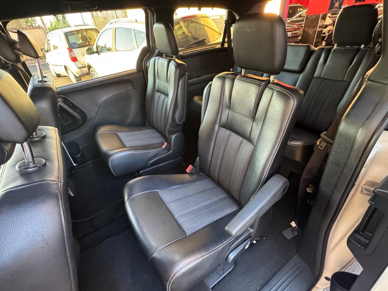 Lancia Voyager 2.8 Turbodiesel Platinum 177 CV