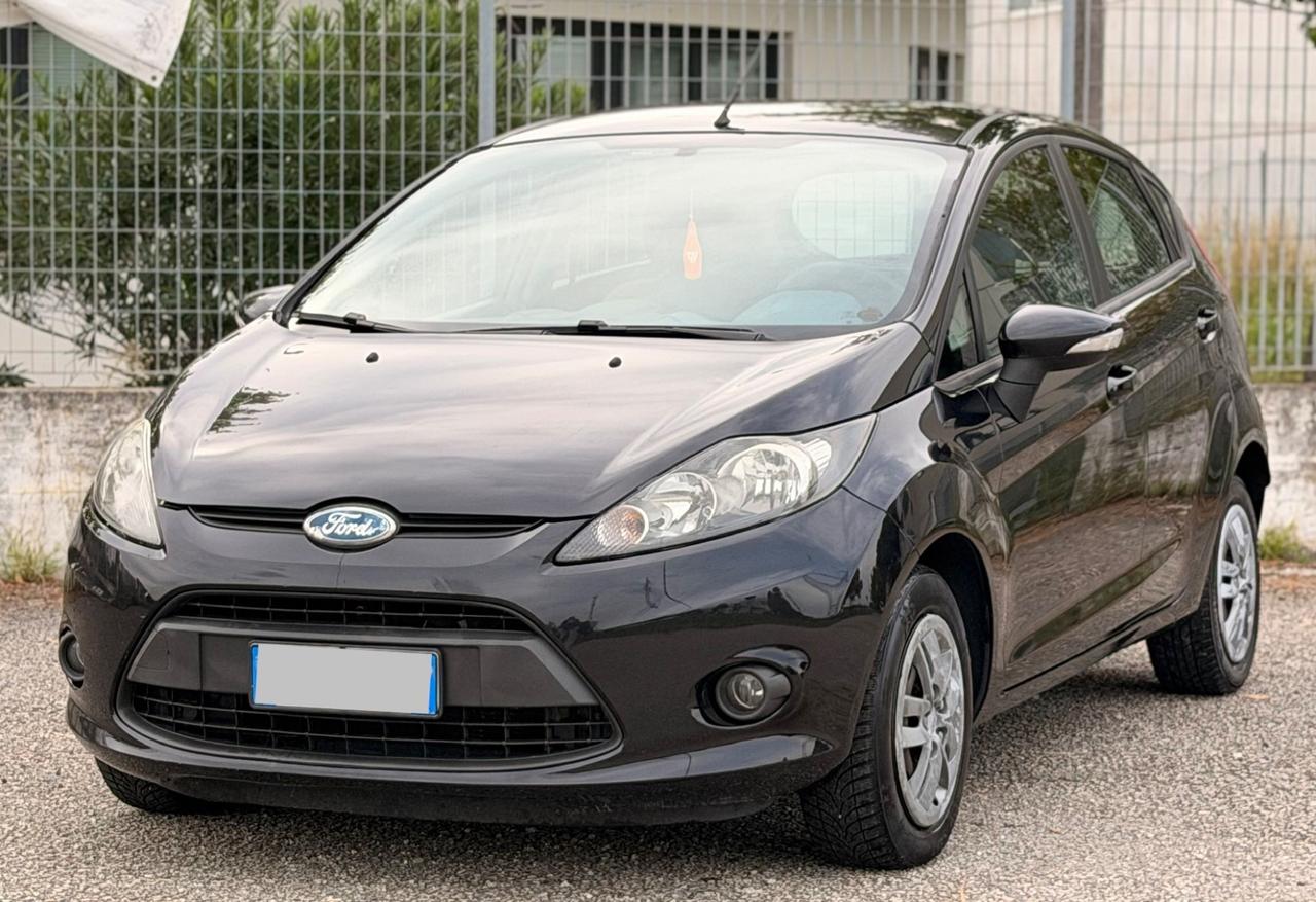 Ford Fiesta 1.4 5 porte Bz.- GPL Titanium