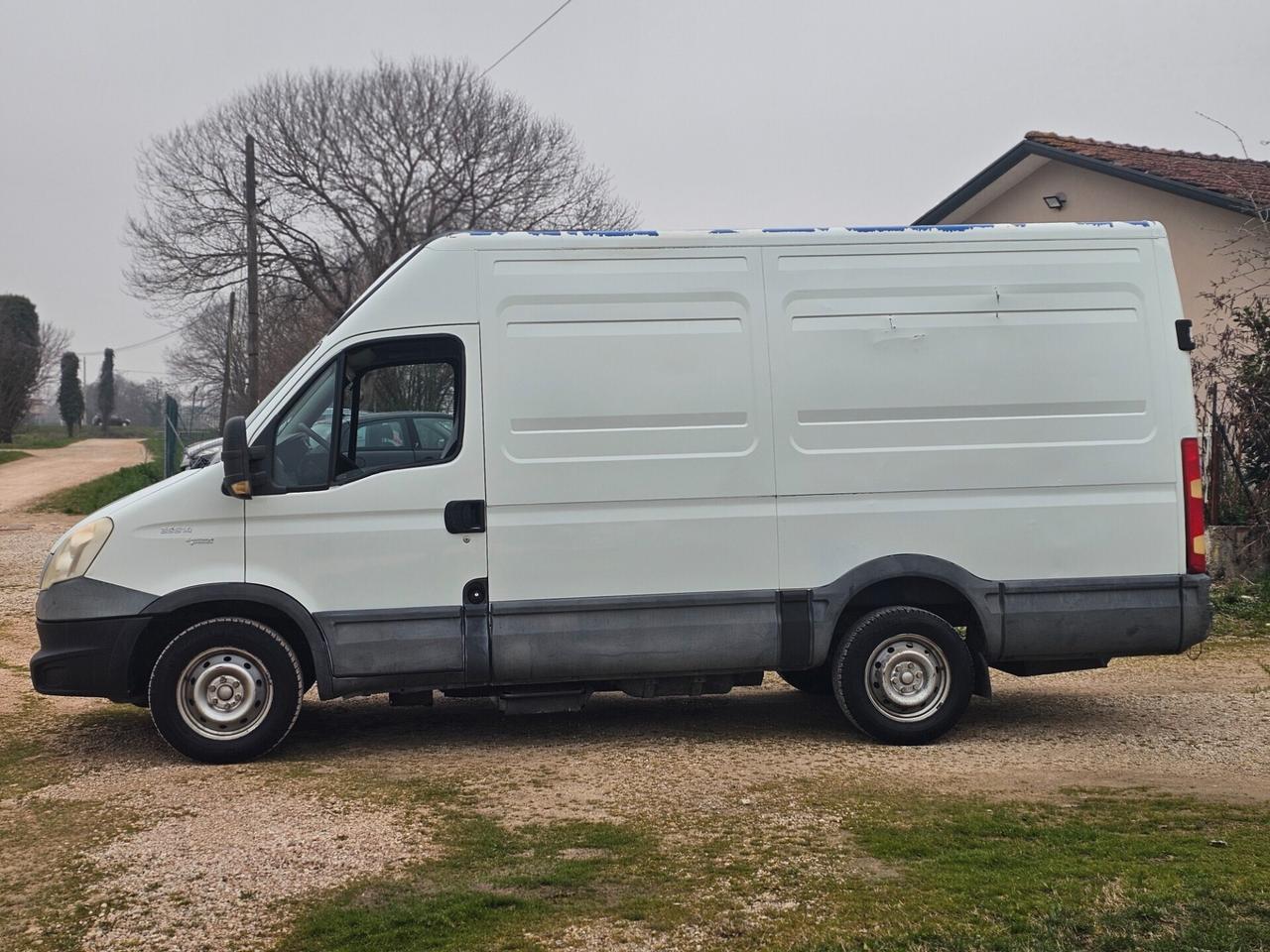 Iveco Daily 3000 BENZ/GPL UNICO PROPRIETARIO ANNO 12/2013