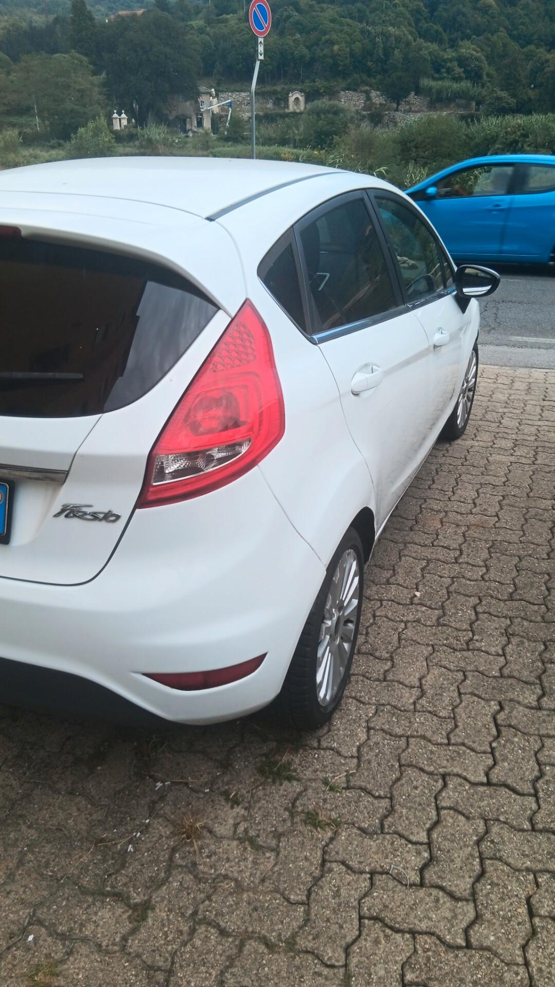 Ford Fiesta 1.2 82 CV 5 porte Titanium