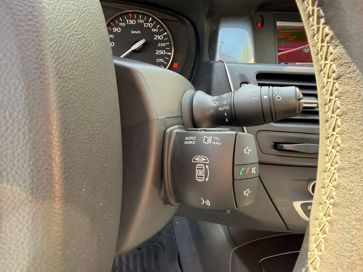 RENAULT - Laguna - 2.0 dCi 150CV 4Control