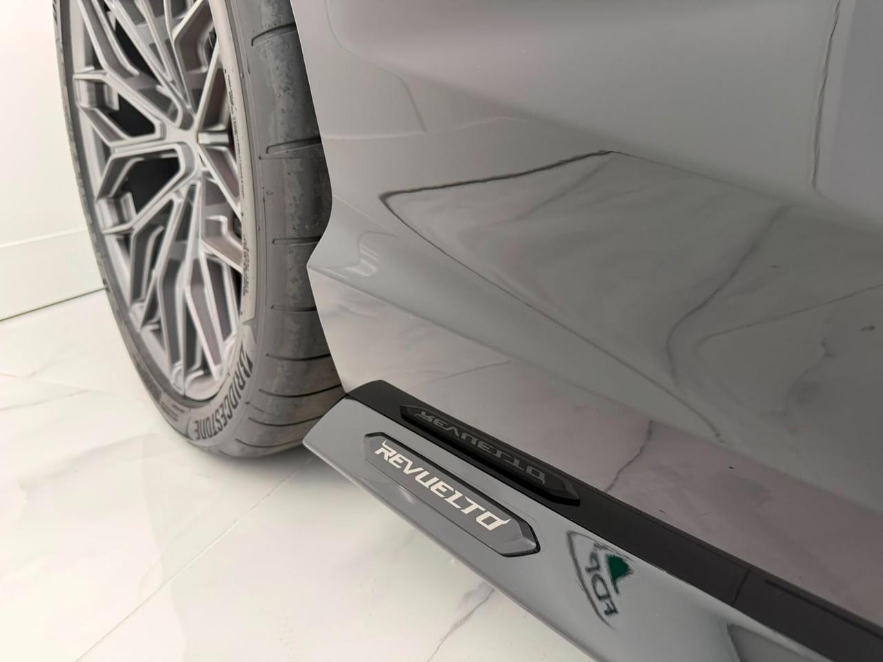 Lamborghini Revuelto Carbon