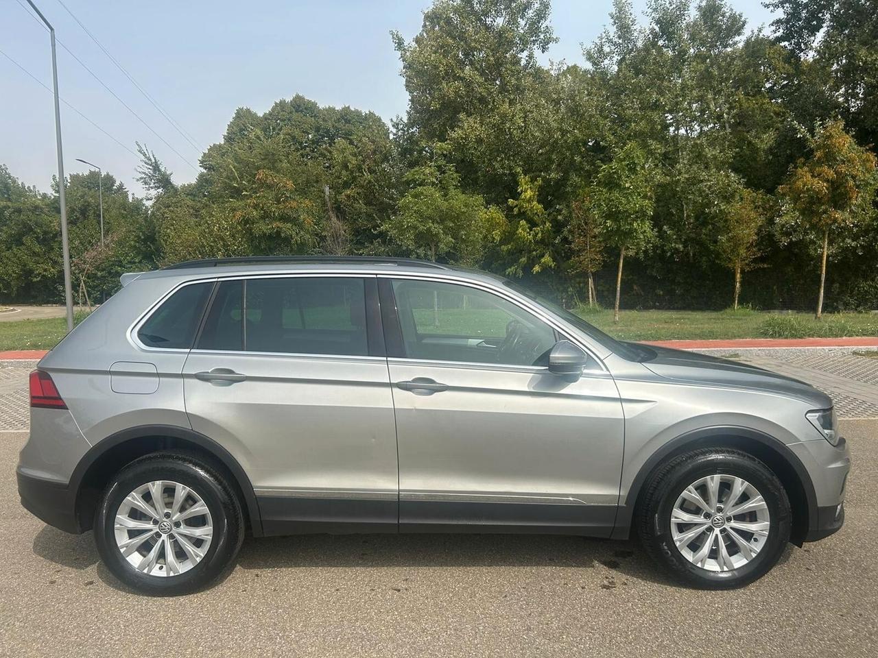 Volkswagen Tiguan 2.0 TDI SCR DSG 4MOTION Business BMT