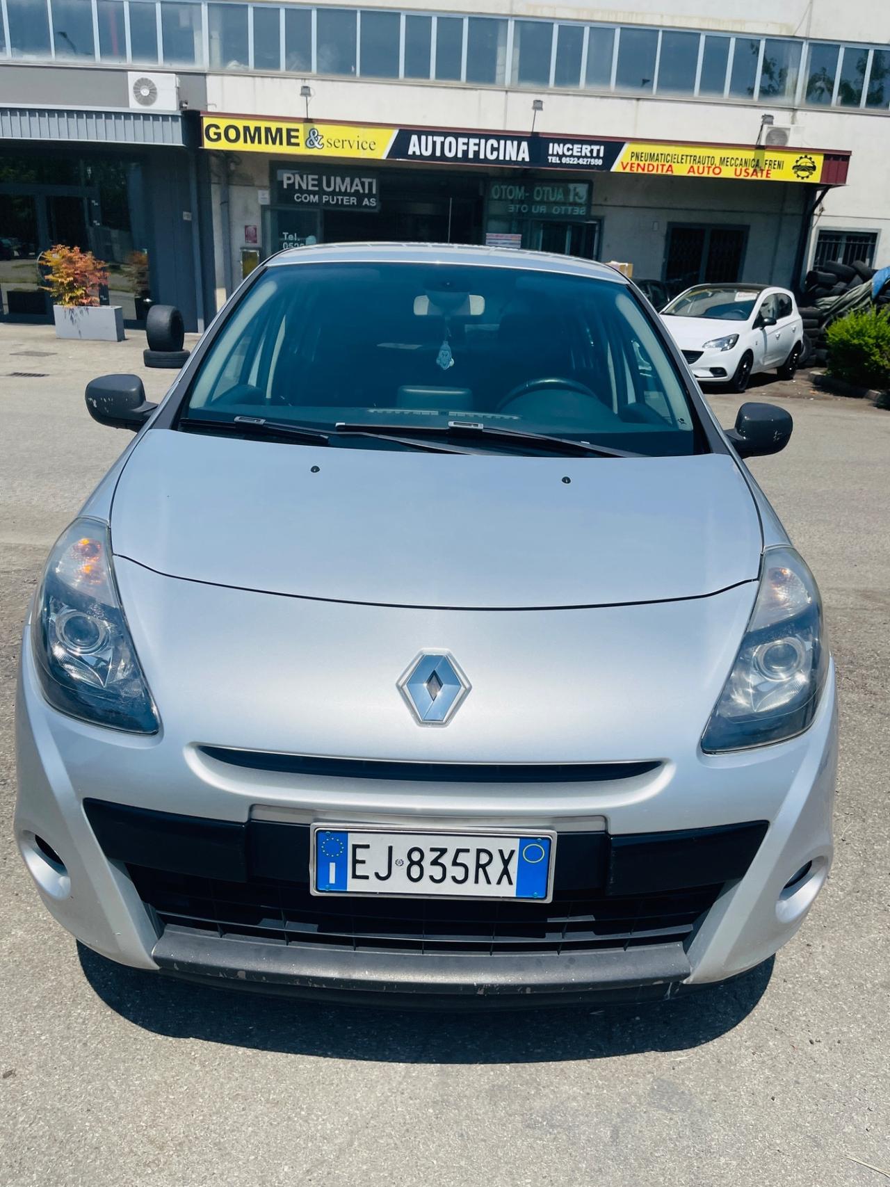 Renault Clio 1.2 16V 5 porte Dynamique