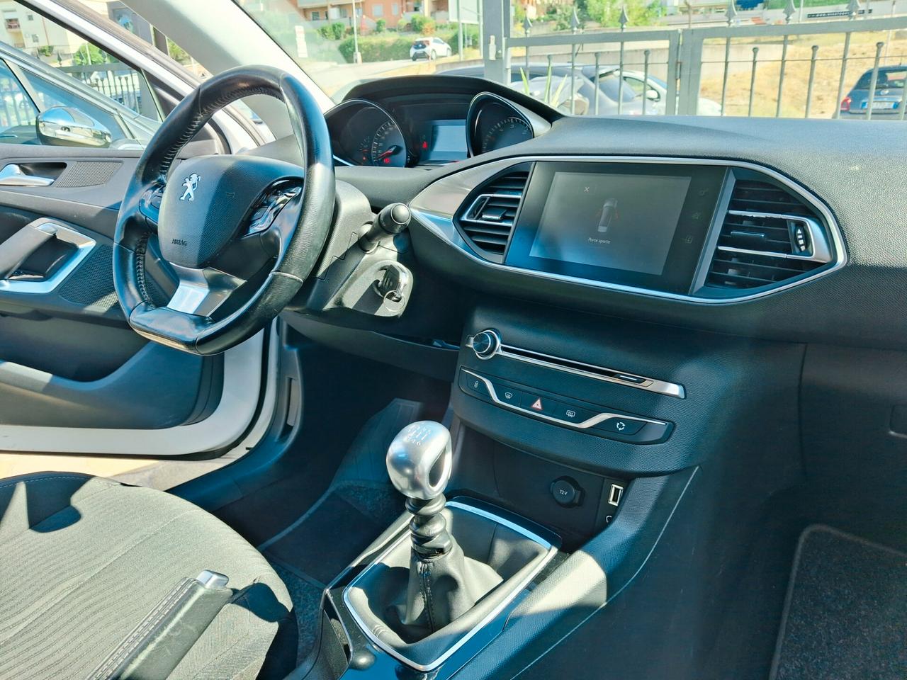 Peugeot 308 BlueHDi 120 S&S SW Allure