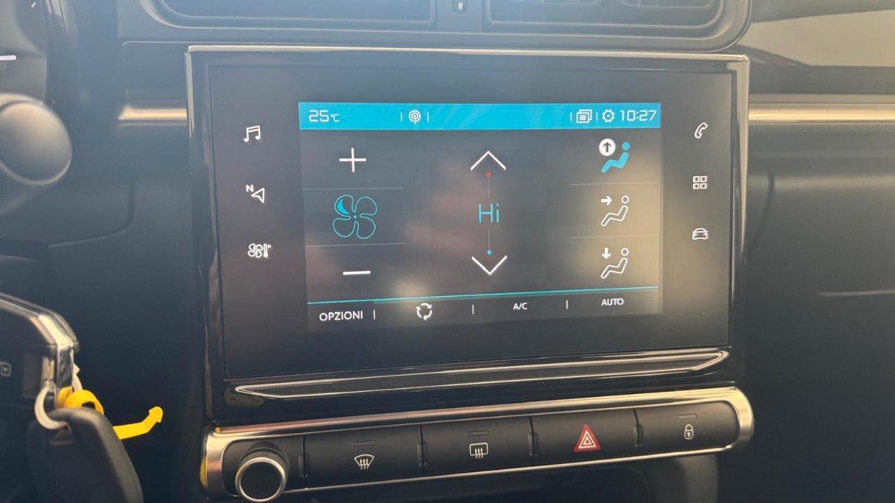 Citroen C3 1.2 puretech SHINE PLUS NAVI 83 Cv.