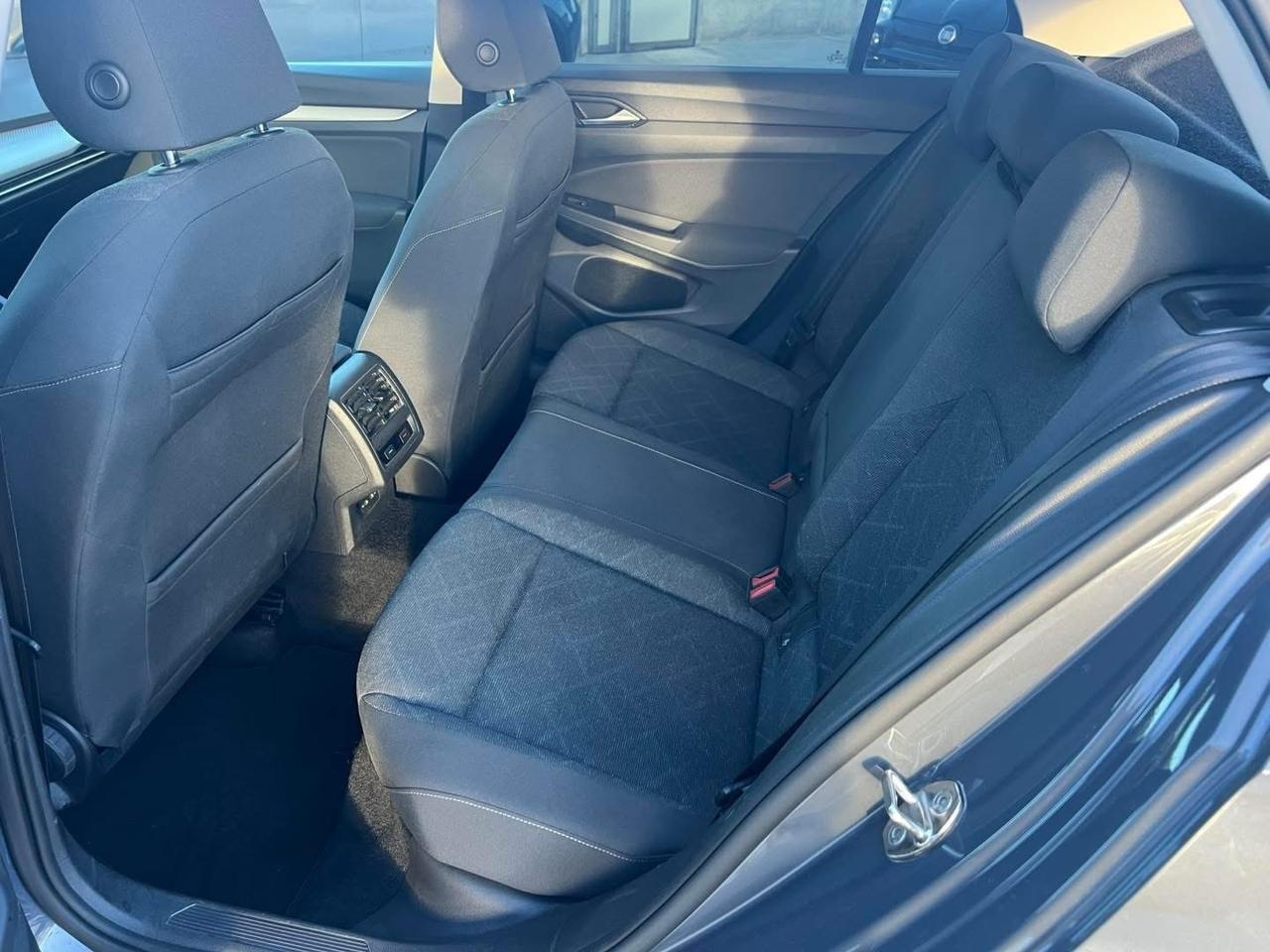 Volkswagen Golf 2.0 TDI DSG