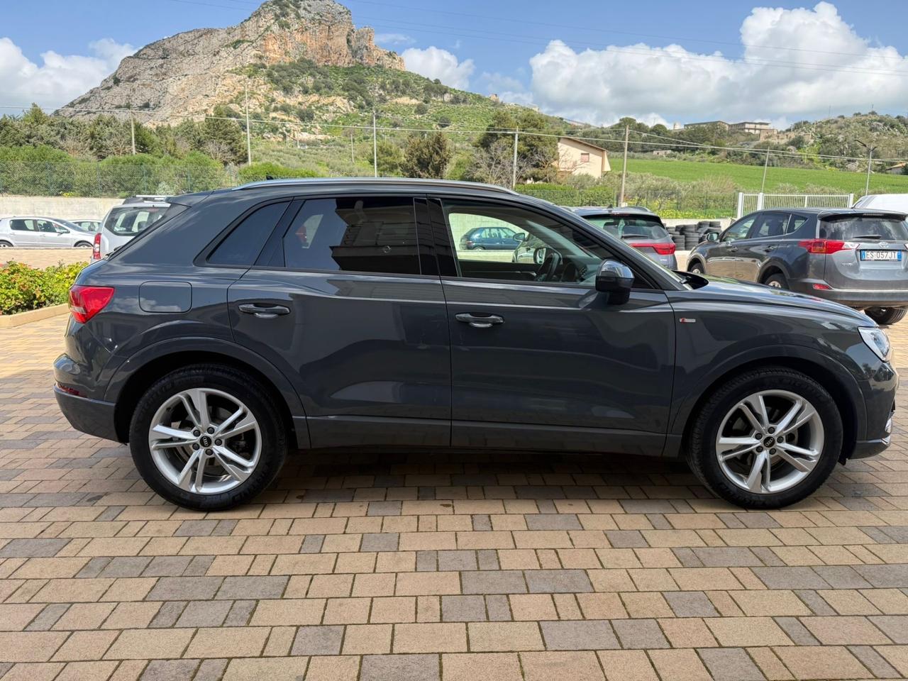 Audi Q3 35 TDI S tronic line edition