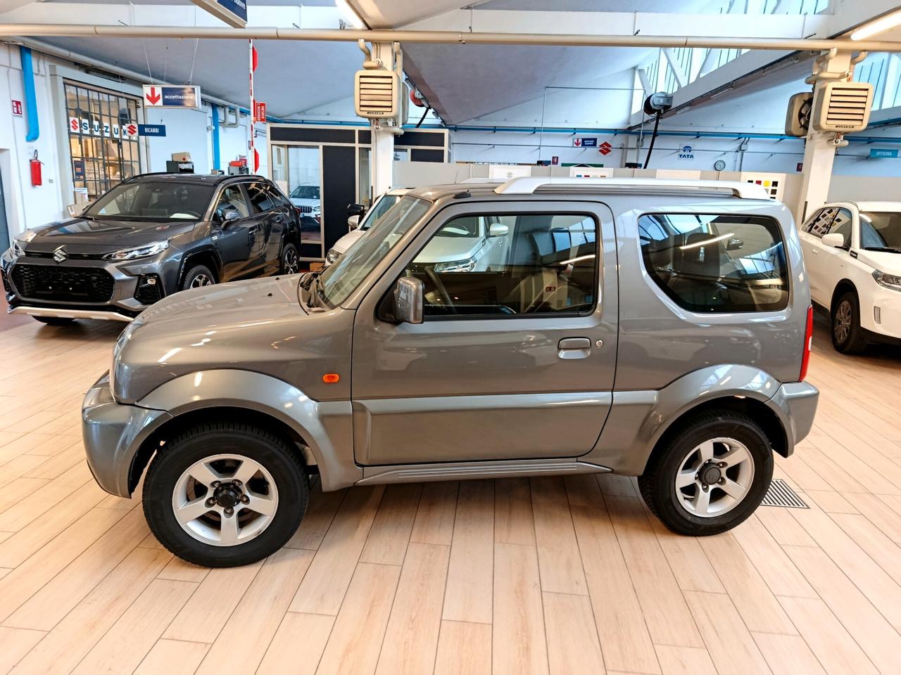 Suzuki Jimny 1.3i 16V cat 4WD JLX Più