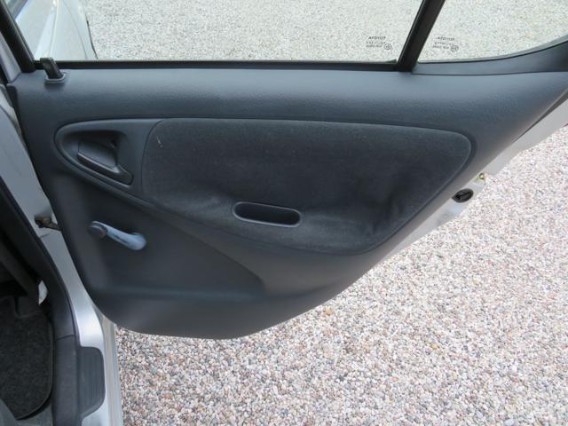 TOYOTA Yaris 1.0i 16V cat 5 porte Sol '03