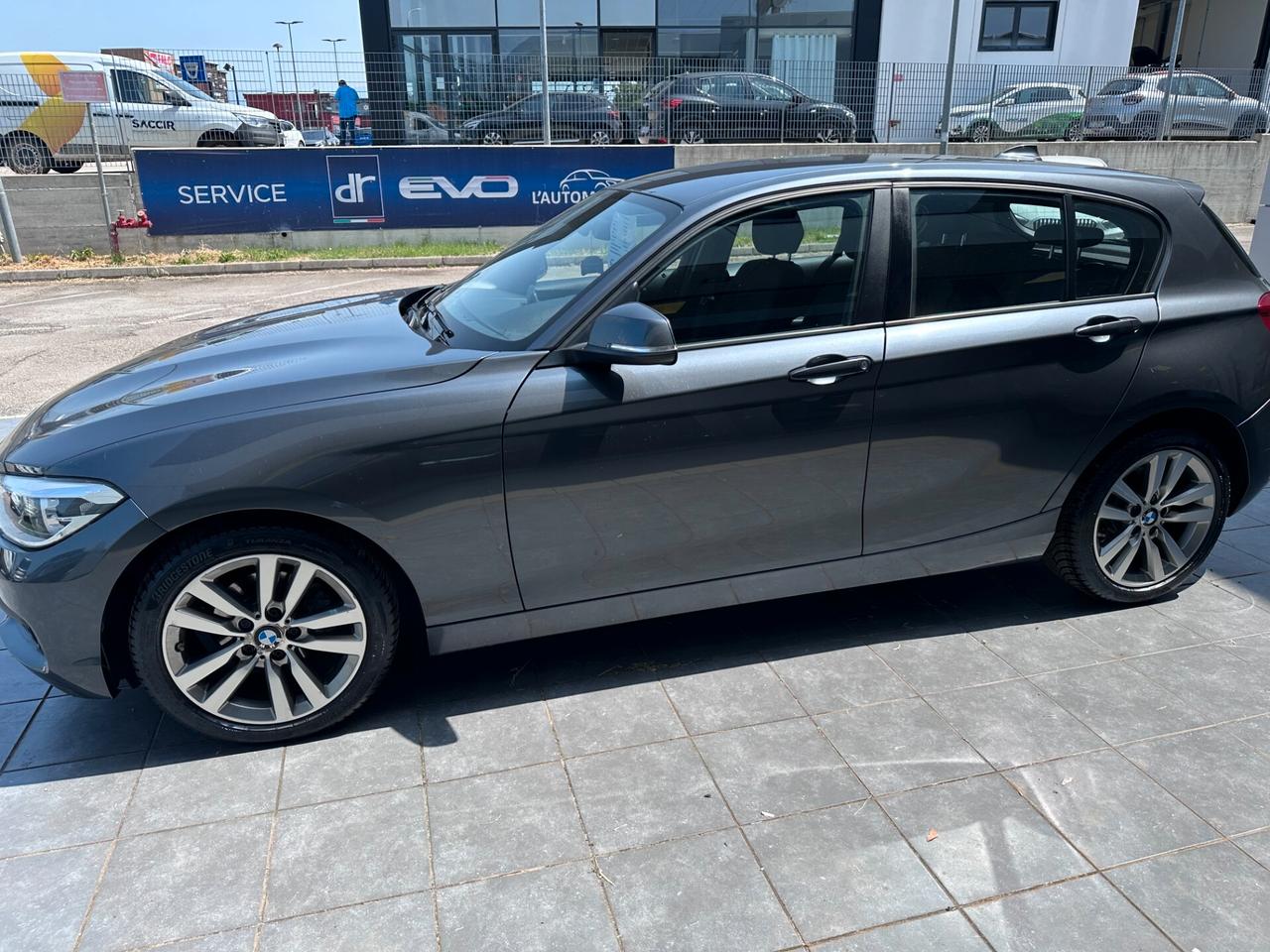 Bmw 118 118d 5p. Urban