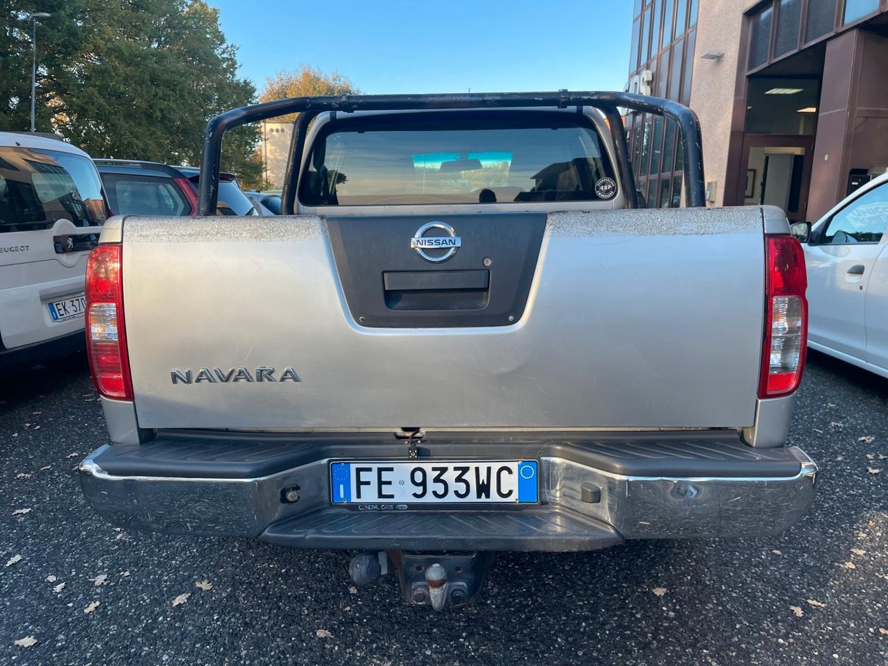 Nissan Navara 2.5 dCi 4 porte Double Cab SE + GANCIO TRAINO