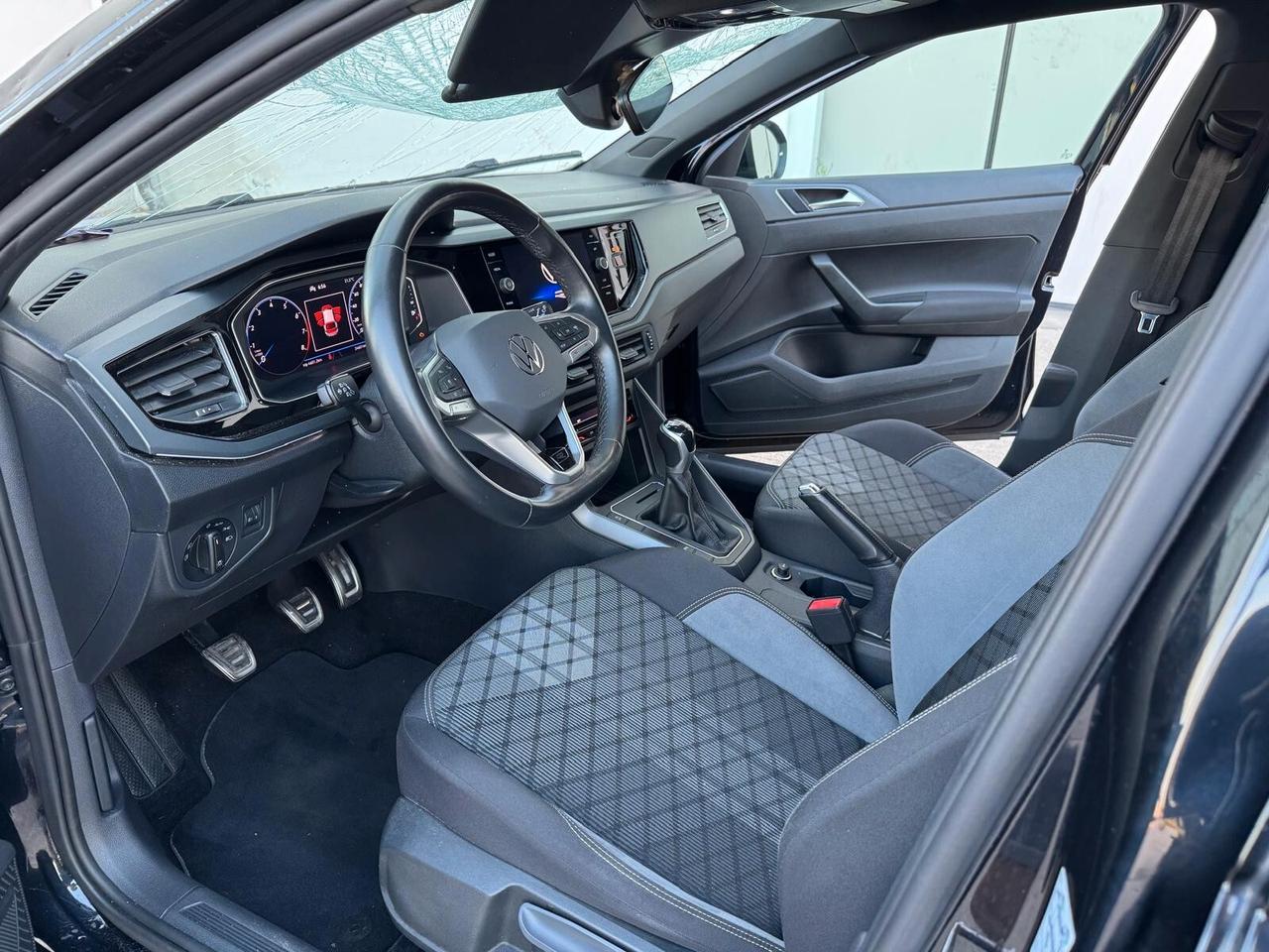 Volkswagen Taigo 1.0 tsi R-Line 110cv START - TETTO