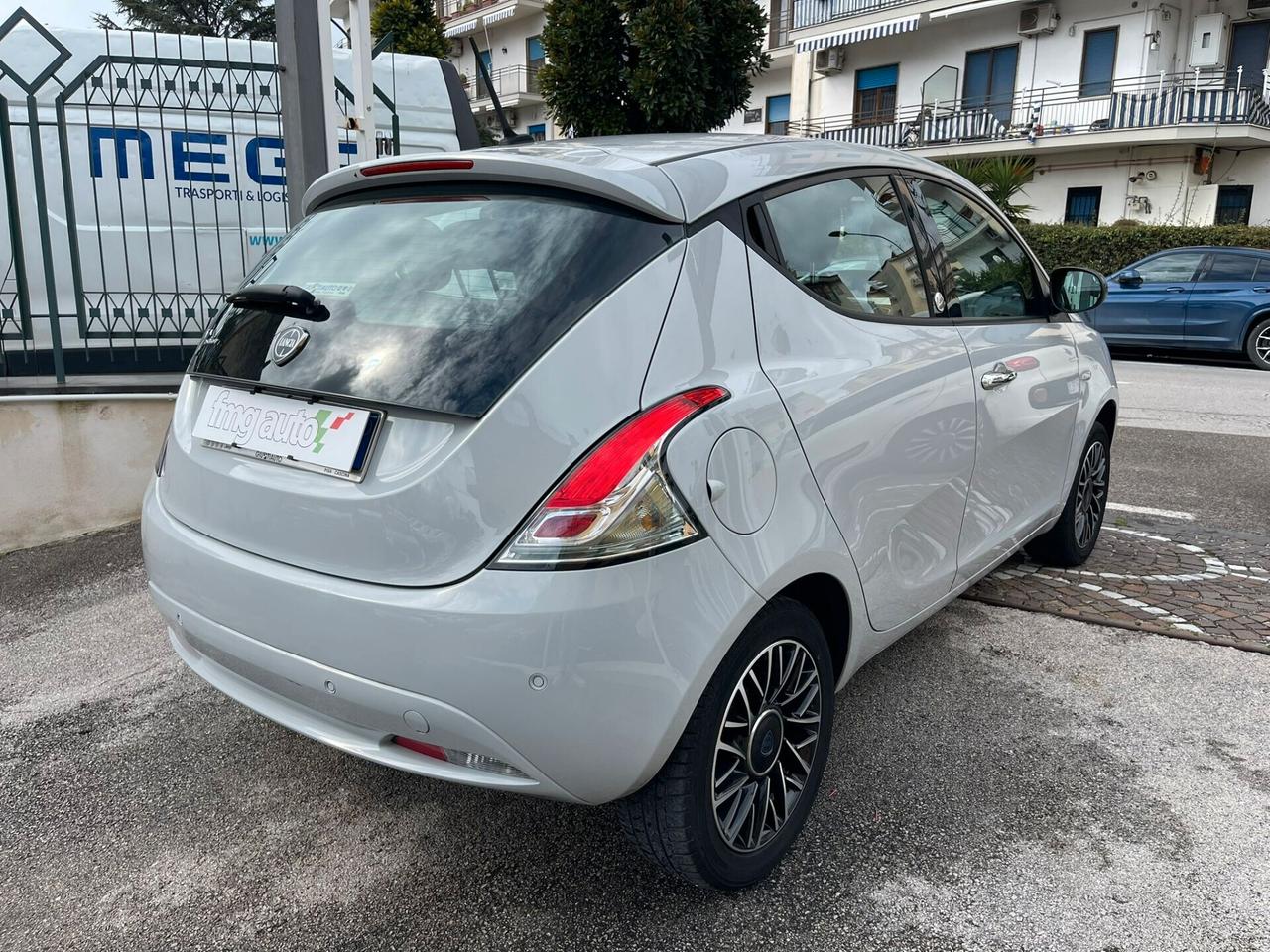 Ypsilon 1.2 69 CV 5 porte GPL Ecochic Gold