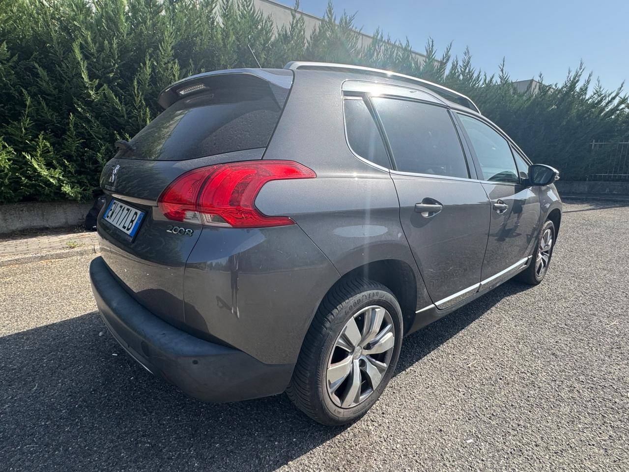 Peugeot 2008 PureTech 82 Allure