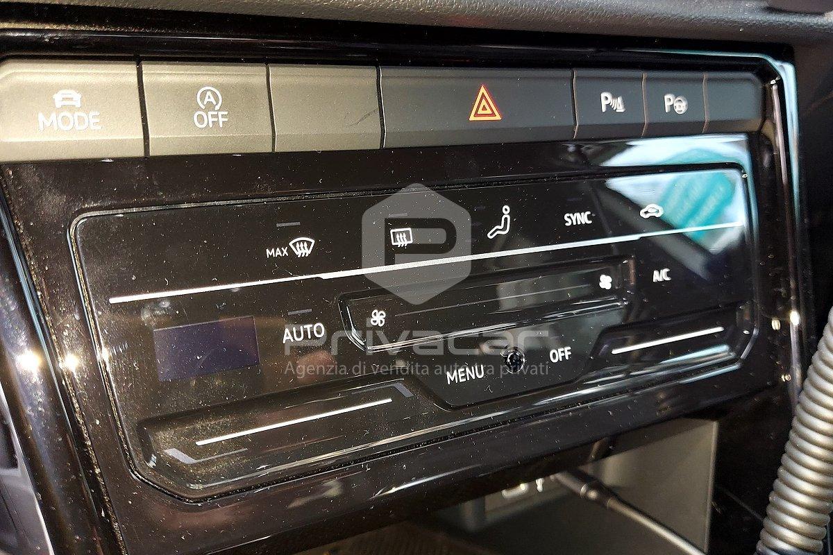 VOLKSWAGEN T-Roc 1.5 TSI ACT DSG R-Line