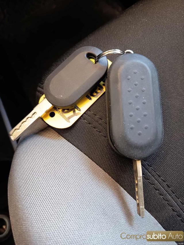 LANCIA Ypsilon 1.3 MJT 16V 95 CV 5 porte S&S Silver