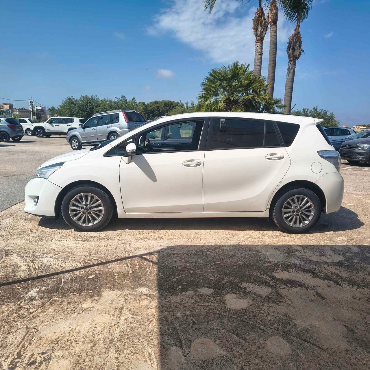 Toyota Verso 1.6 D-4D Active
