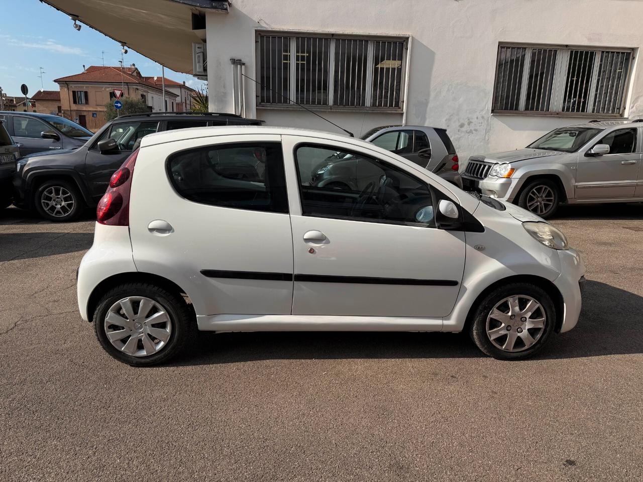 Peugeot 107 1.0 68CV 5p. Urban Move NEOPATENTATI