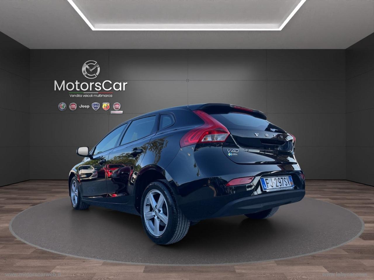 VOLVO V40 D2 Momentum