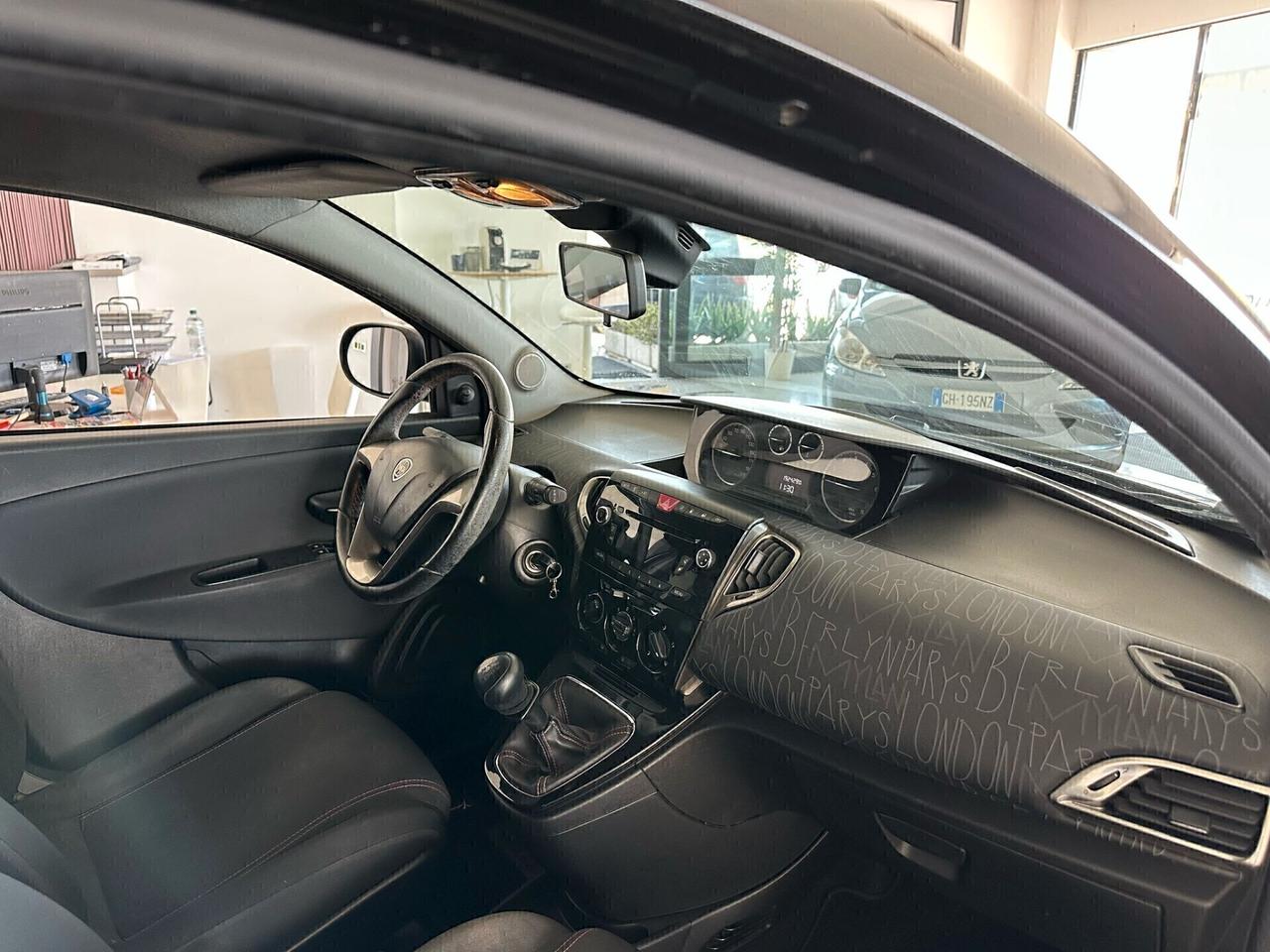 Lancia Ypsilon 1.2 69 CV 5 porte GPL Ecochic Gold