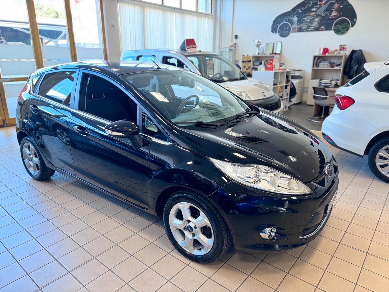 Ford Fiesta 1.4 TDCi 70CV 5 porte Titanium