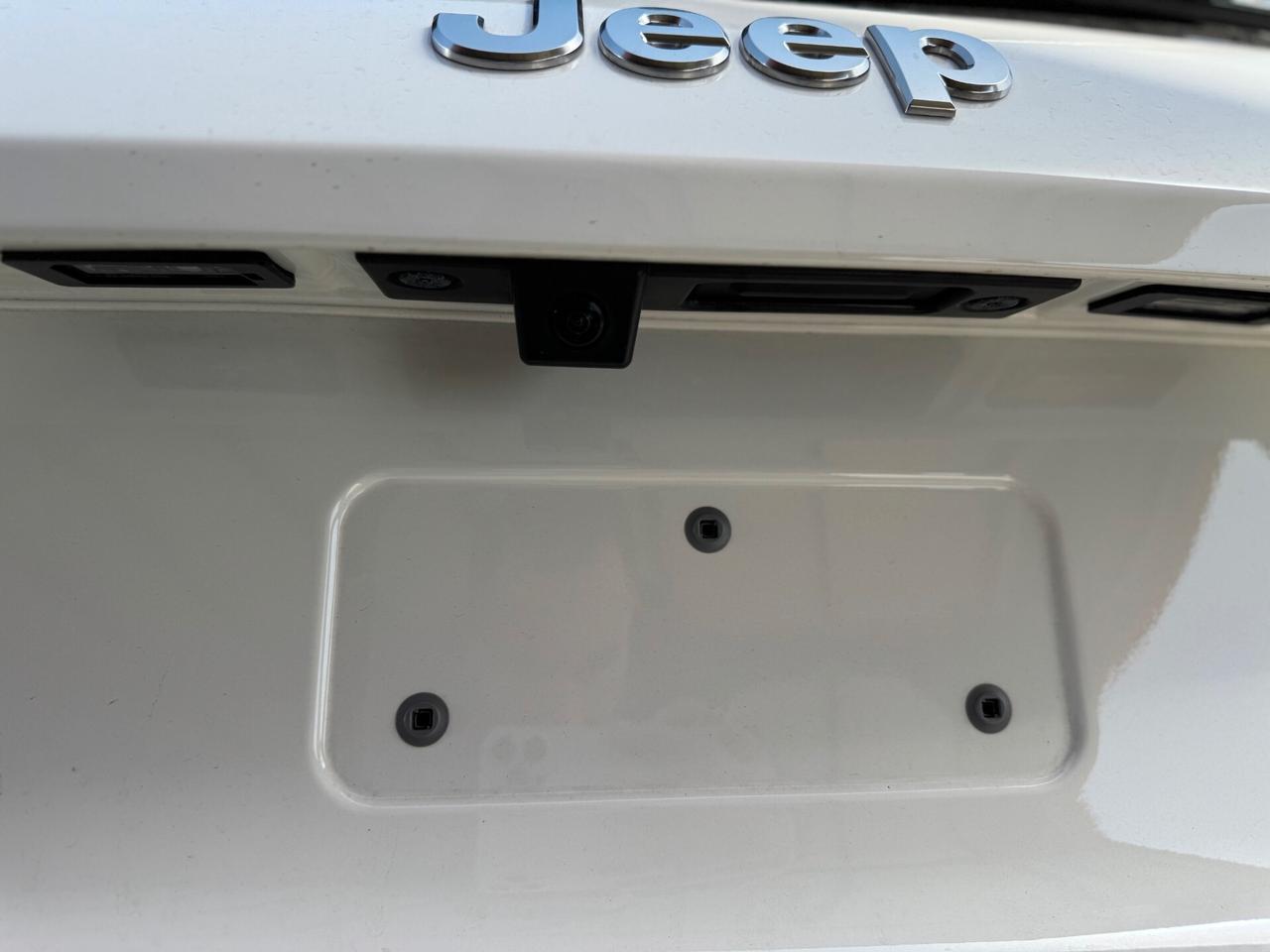 Jeep Avenger 1.2 Turbo 100 CV MHEV Summit