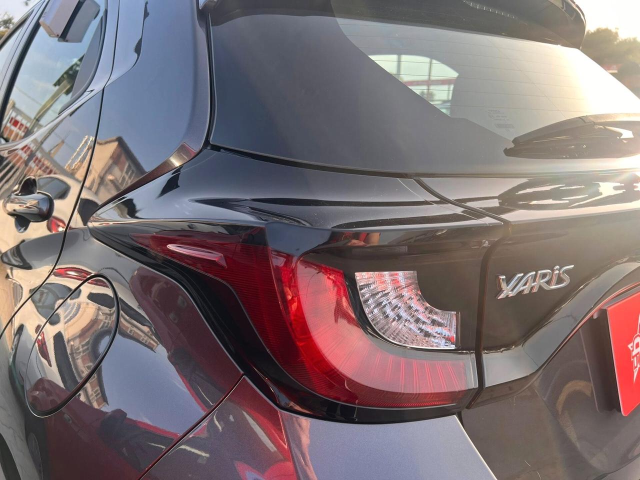 Toyota Yaris 1.5 Hybrid 5 porte Lounge